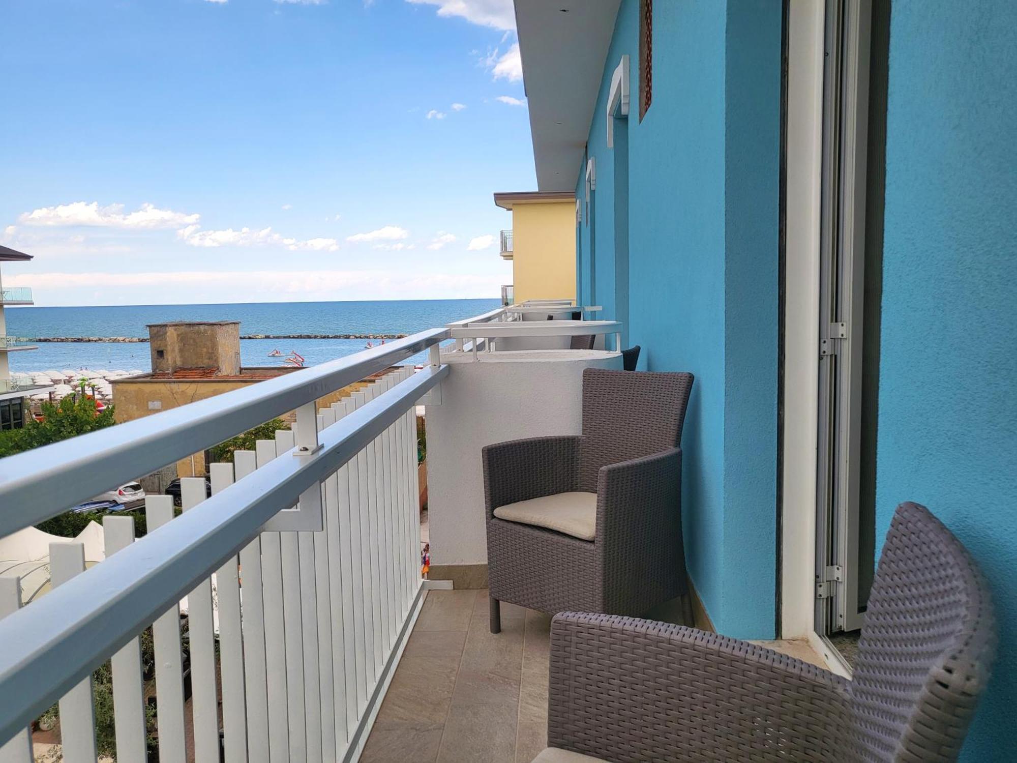 Hotel Lauretta Bellaria-Igea Marina Exterior photo