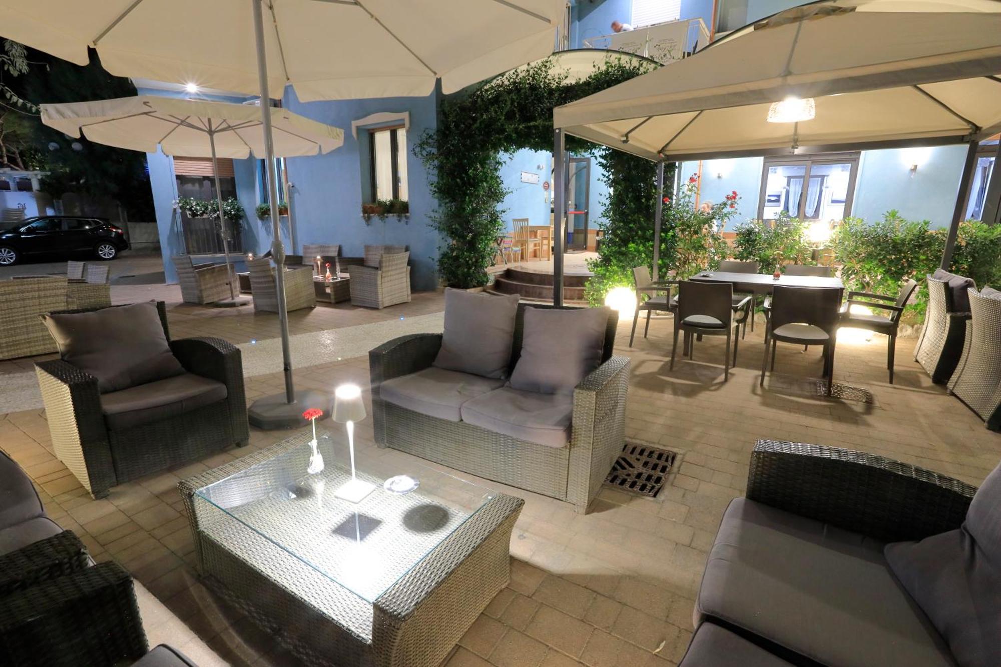 Hotel Lauretta Bellaria-Igea Marina Exterior photo