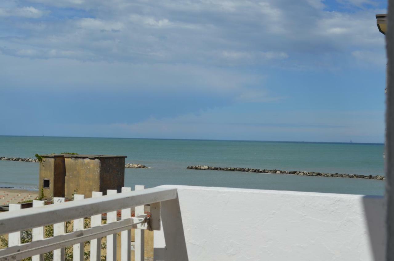 Hotel Lauretta Bellaria-Igea Marina Exterior photo
