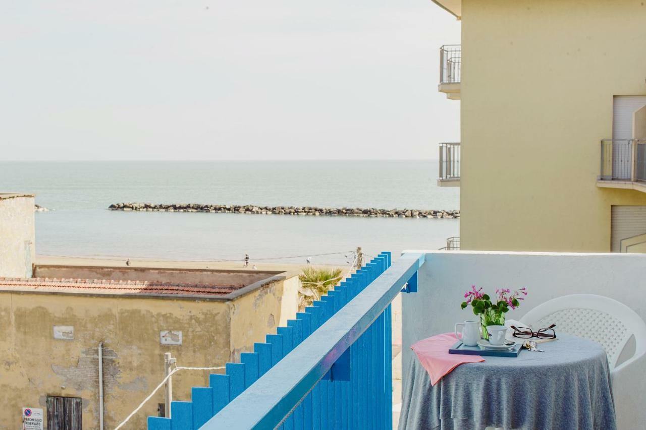 Hotel Lauretta Bellaria-Igea Marina Exterior photo