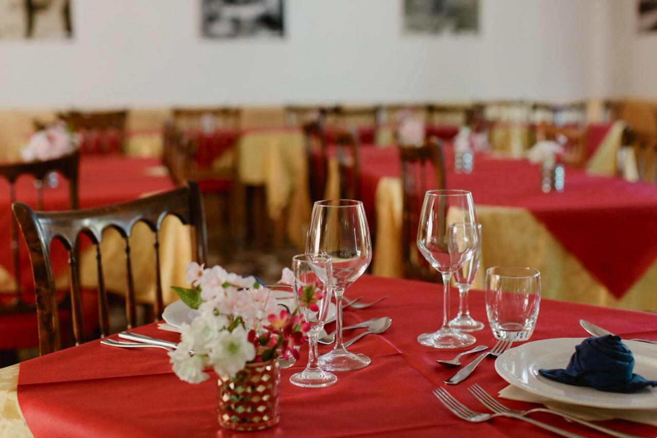 Hotel Lauretta Bellaria-Igea Marina Exterior photo