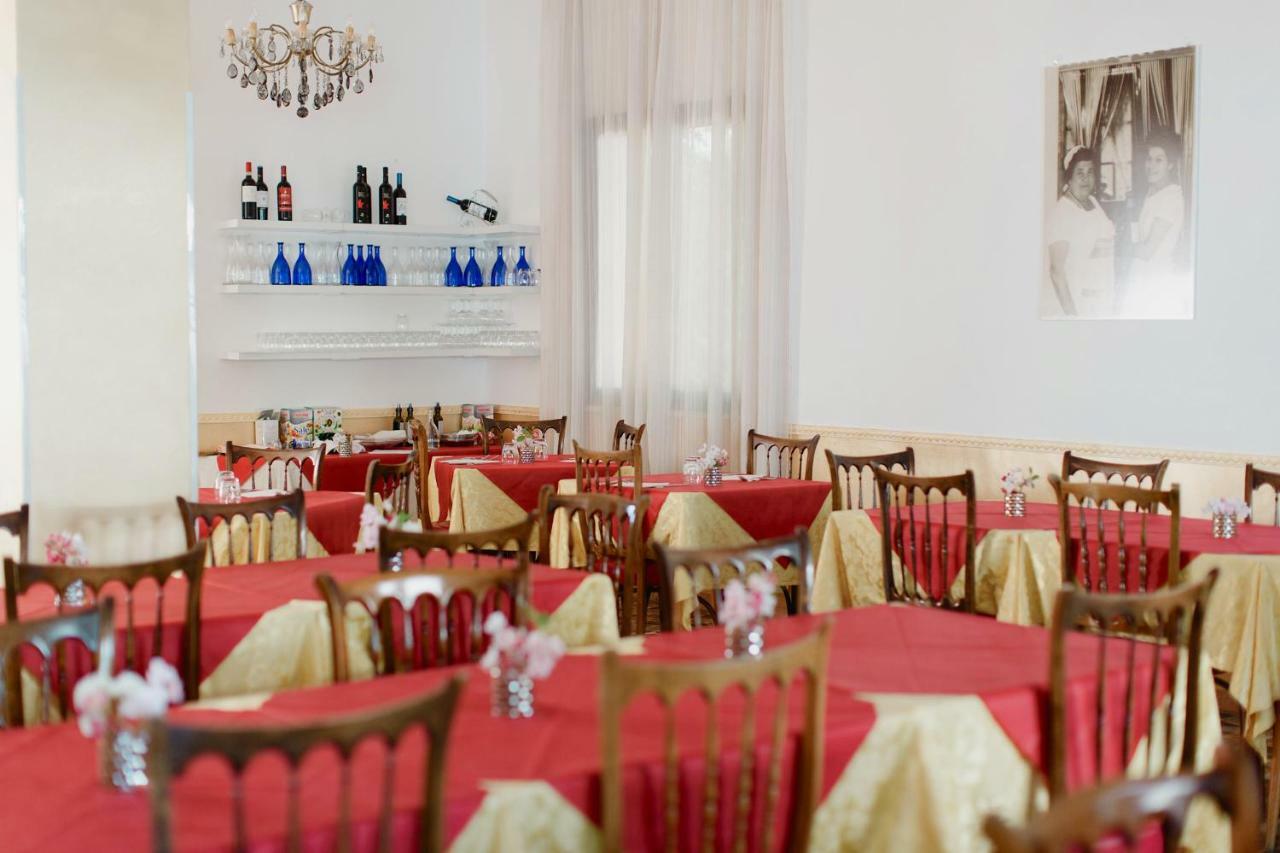 Hotel Lauretta Bellaria-Igea Marina Exterior photo
