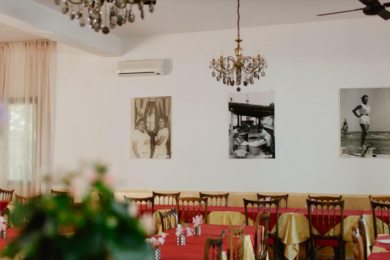 Hotel Lauretta Bellaria-Igea Marina Exterior photo